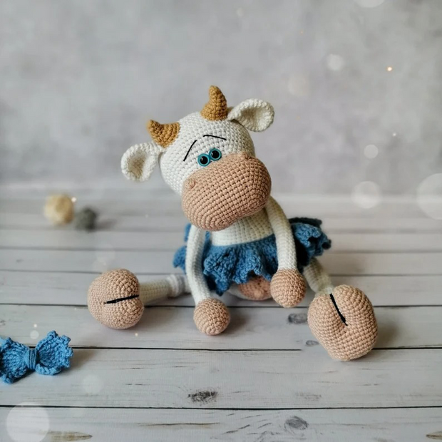 Crochet pattern funny cow