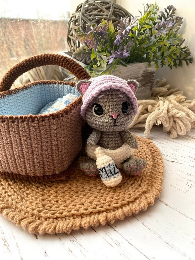 Crochet Pattern Baby Cat in a Basket