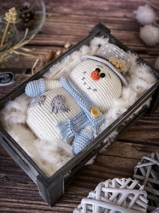 The Snowman amigurumi Crochet Pattern