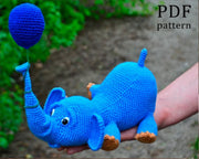 Amigurumi Elephant and balloon.