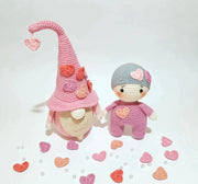 crochet pattern Valentine gnome with Doll in a costume  and Cupcake.